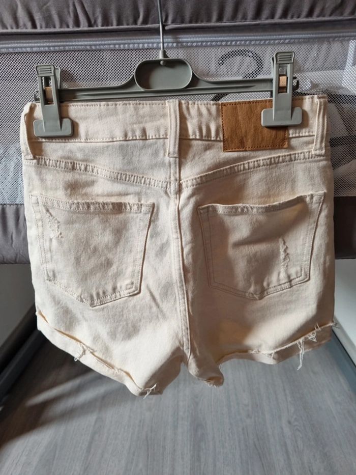 Short beige/crème h&m neuf taille 34 - photo numéro 4