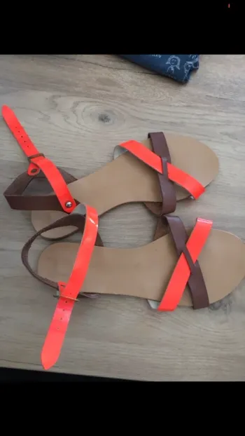 Sandales taille 39