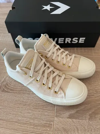 Converse beige