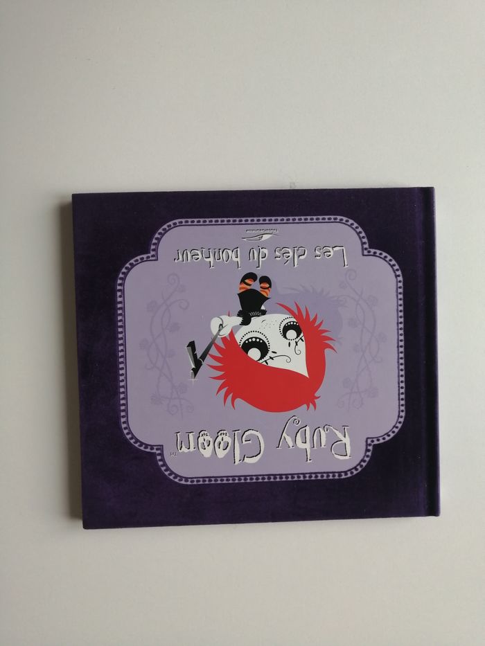 livre ruby gloom - photo numéro 7