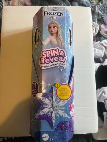 Mattel Disney La Reine des Neiges Elsa Poupée Surprise avec 11 surprises