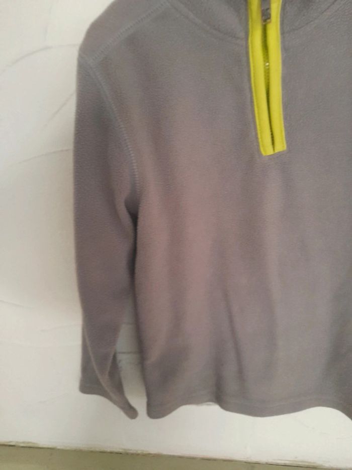 Pulls 6ans - photo numéro 3