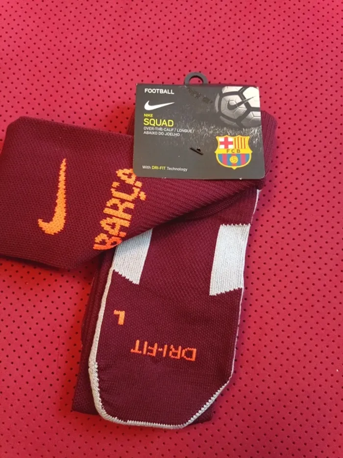 Chaussettes de foot FC Barcelone, Nike Authentique Officiel taille 38/42, Neuf