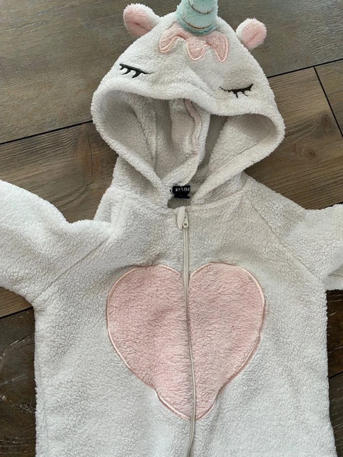 Combinaison surpyjama licorne Kiabi 6 mois - photo numéro 3