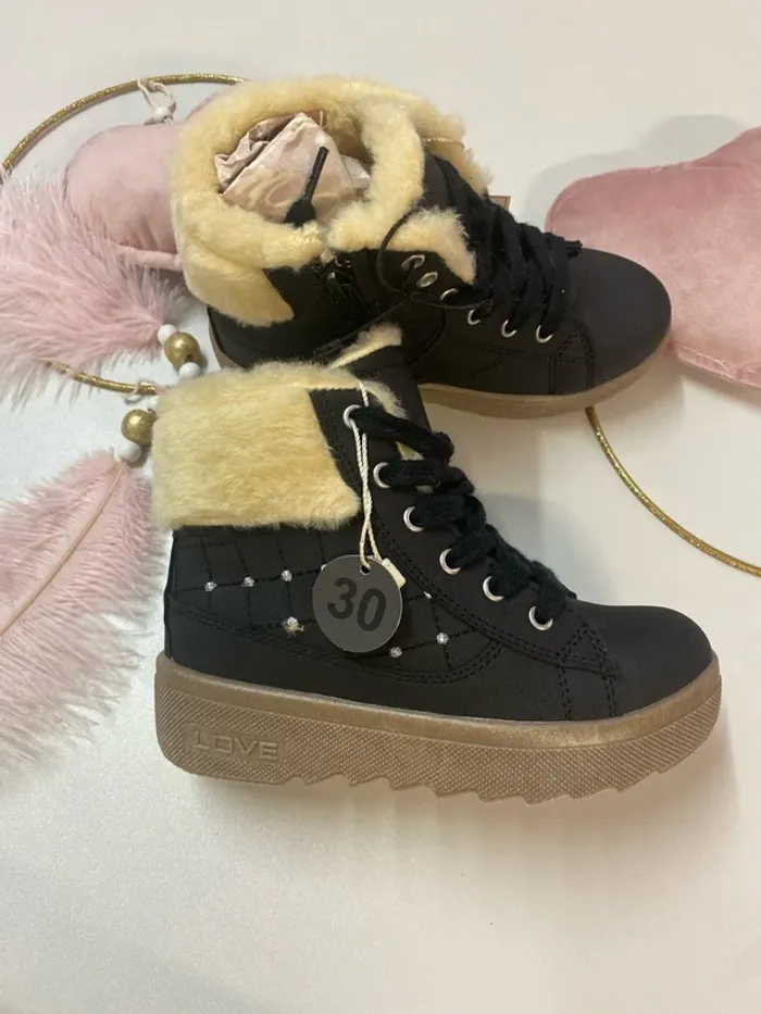 Bottines fille - fourrée - neuf - noir - Defacto - Taille 30