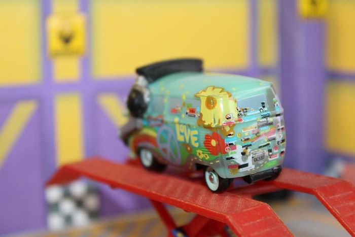 Dsiney Pixar cars Fillmore version fan - photo numéro 3