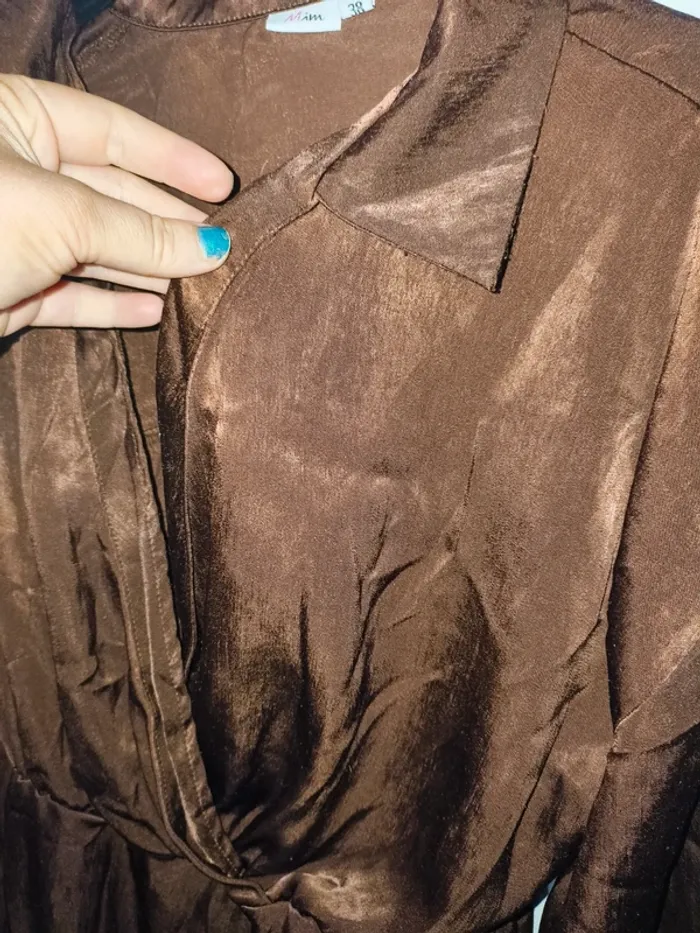 Robe en satin mim Taille 38 très bon état - photo numéro 4