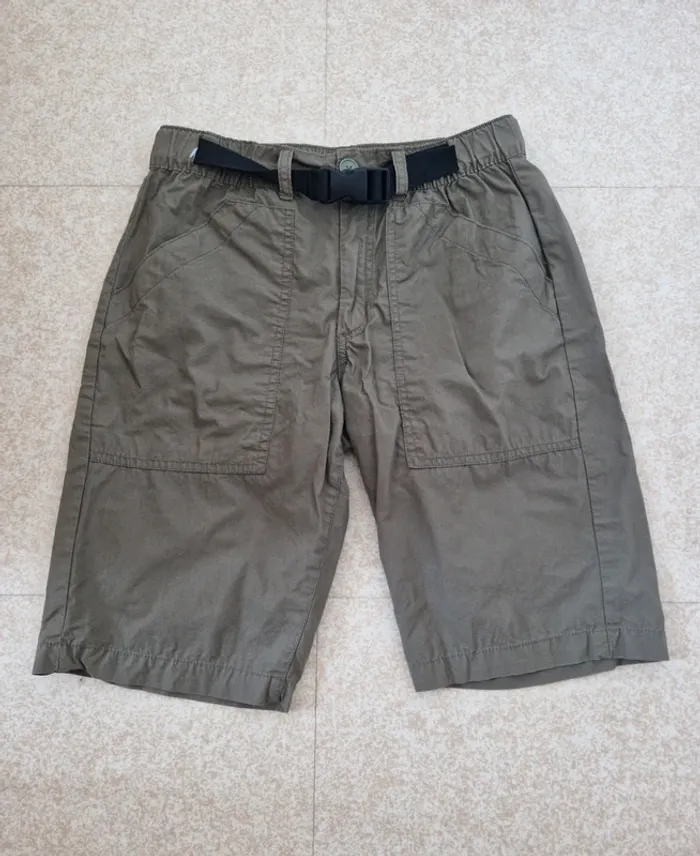 Short avec ceinture intégrée