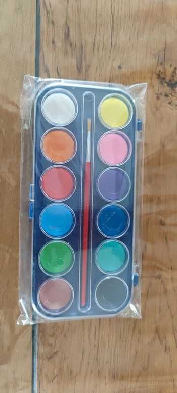 Boîte de peinture à l'eau