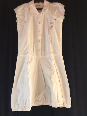Robe blanche 3 Pommes. 8 ans