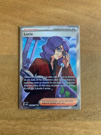 Carte Pokemon Lucio Full Art Mascarade Crépusculaire