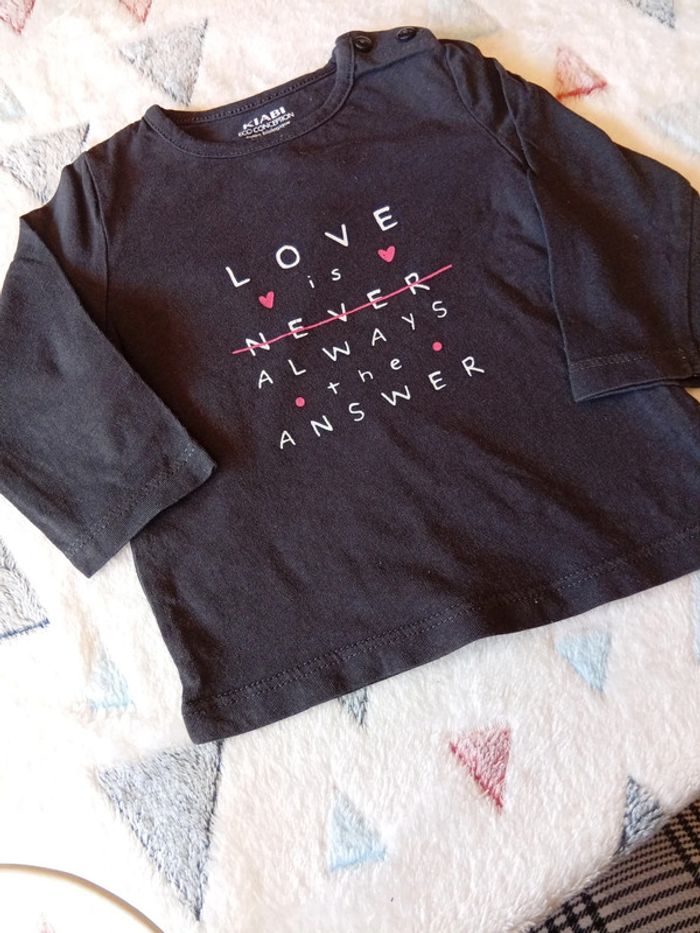T-shirt love is💕 - photo numéro 2