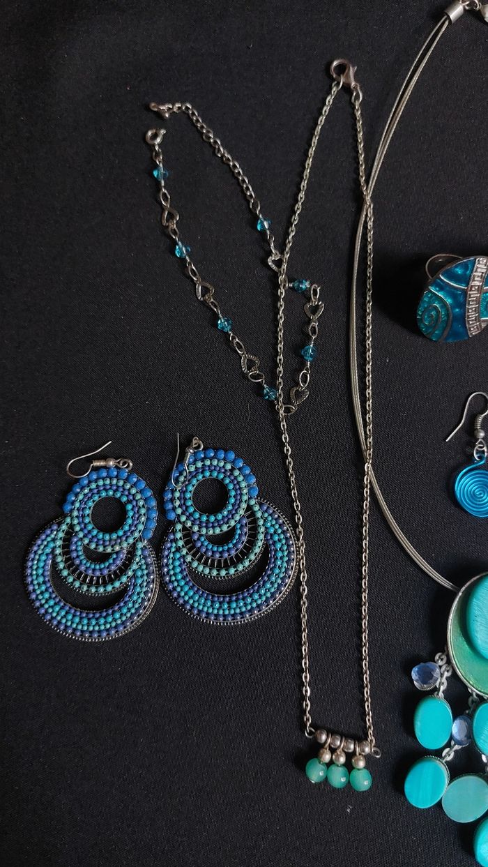 Lot bijoux bleue - photo numéro 3