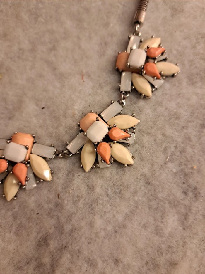 Collier chic strass corail beige et blanc - photo numéro 8