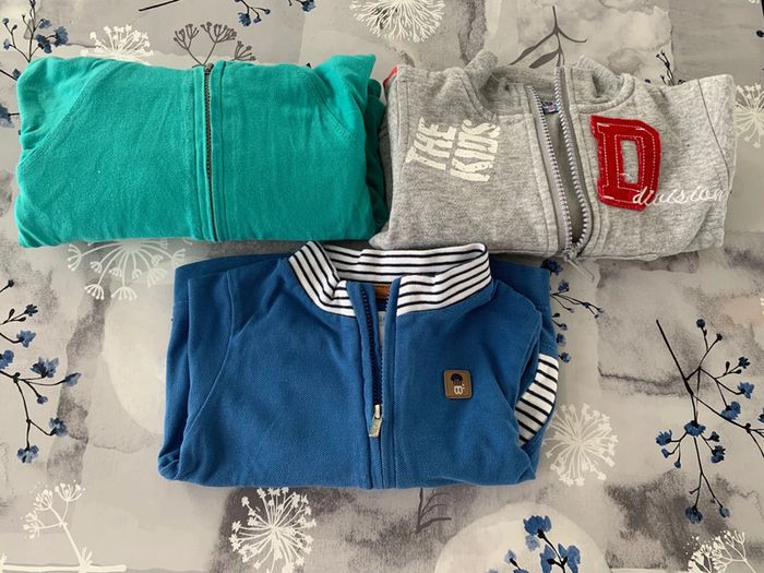 Lot gilets garçons 6 mois