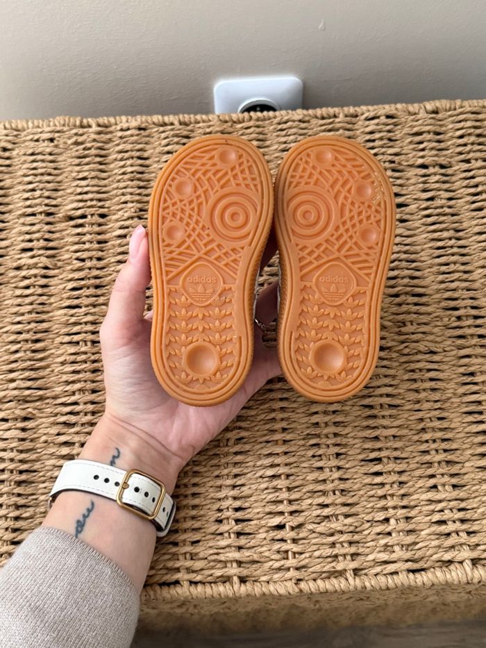 Adidas Spezial marron pointure 22 - photo numéro 3