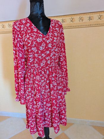 Robe été manches longues chic fleurs très bon état  body flirt tendance