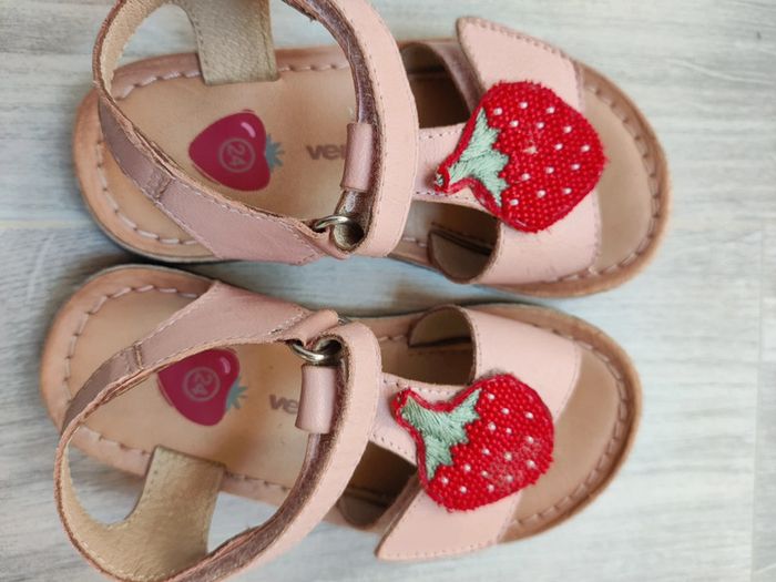 Sandales t.24 - photo numéro 3