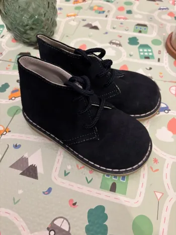 Chaussures habillée en daim pat et ripaton taille 23