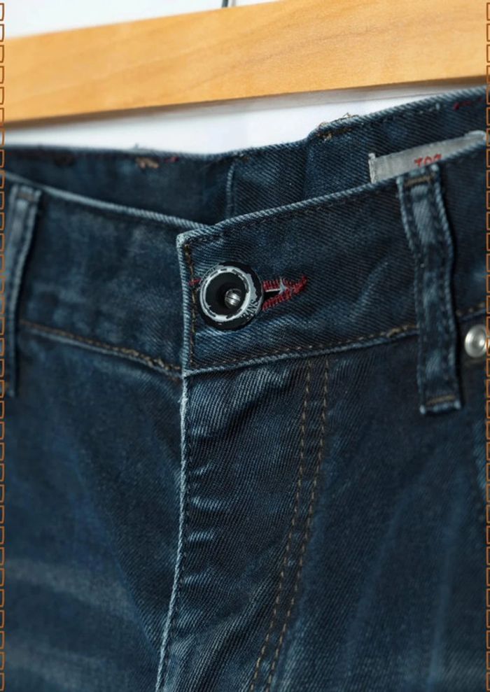 Jean bleu délavée Emporio Armani Taille 38 - photo numéro 6