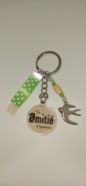 Porte clé message bijoux de sac " Ton amitié est précieuse "