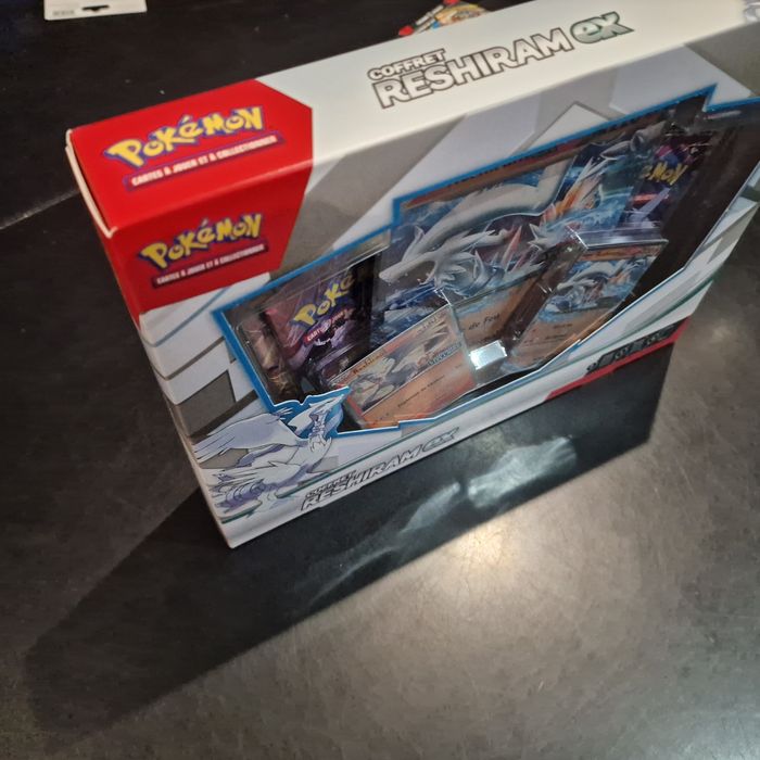 🔥 Coffret Pokémon Reshiram EX – NEUF & SCELLÉ – Édition Officielle 🔥 - photo numéro 2