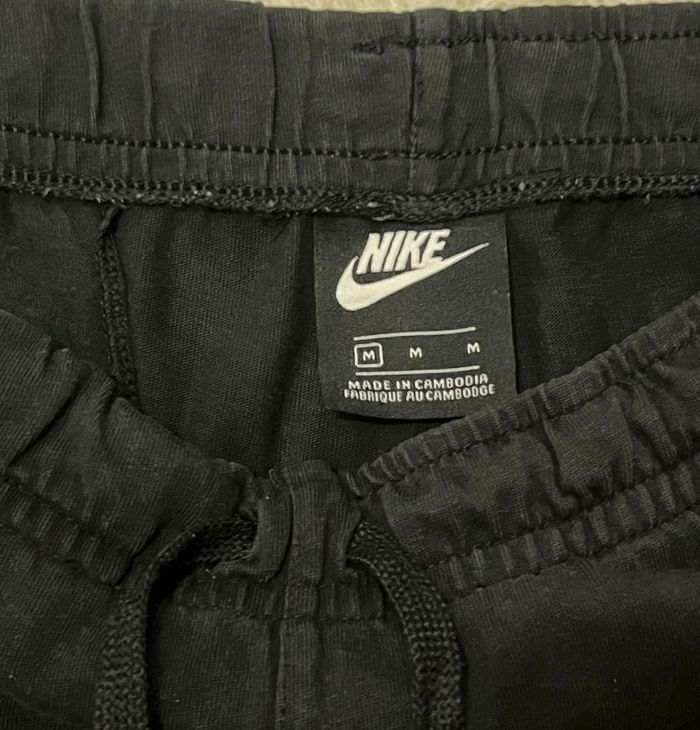 Jogging nike noir homme taille M très bon état - photo numéro 4