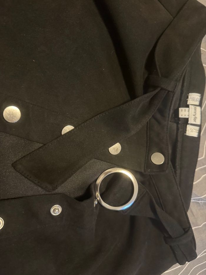 Jupe courte en daim - photo numéro 4