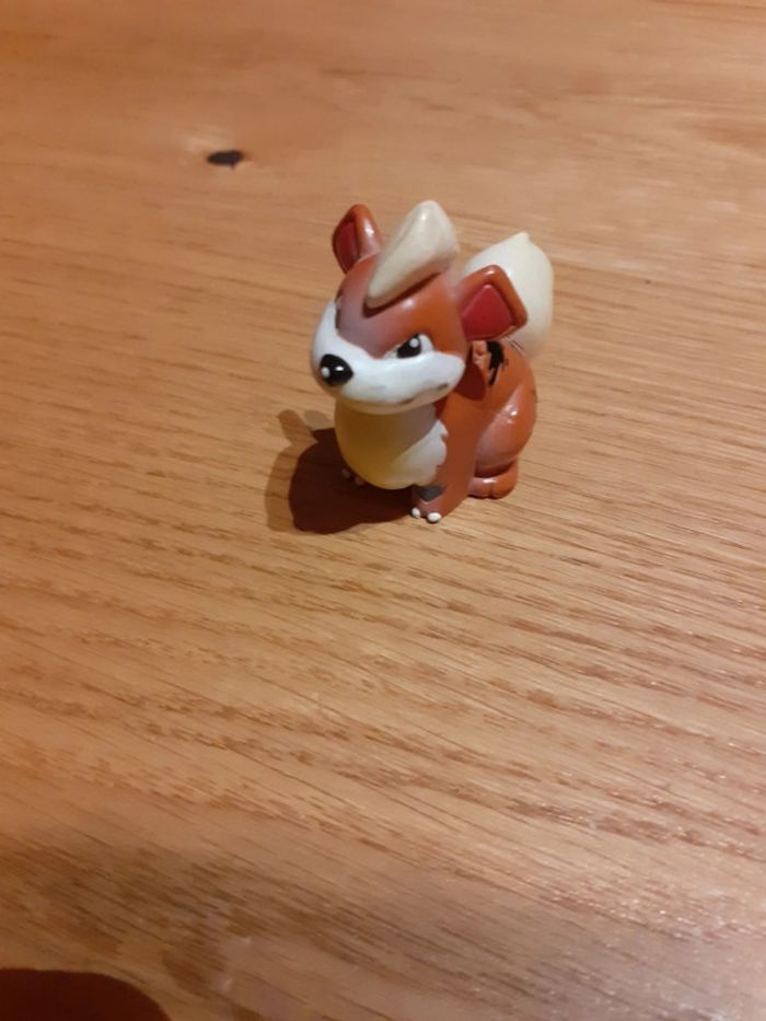 Pokémon Growlite - Caninos - Tomy 5419-095