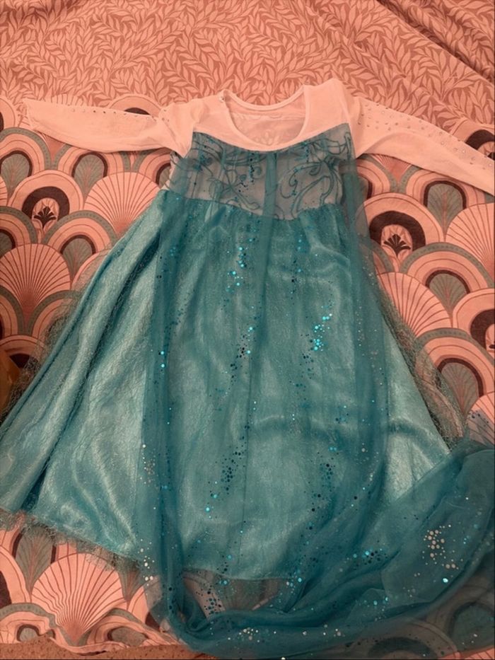 Robe anniversaire reine des neiges - photo numéro 4