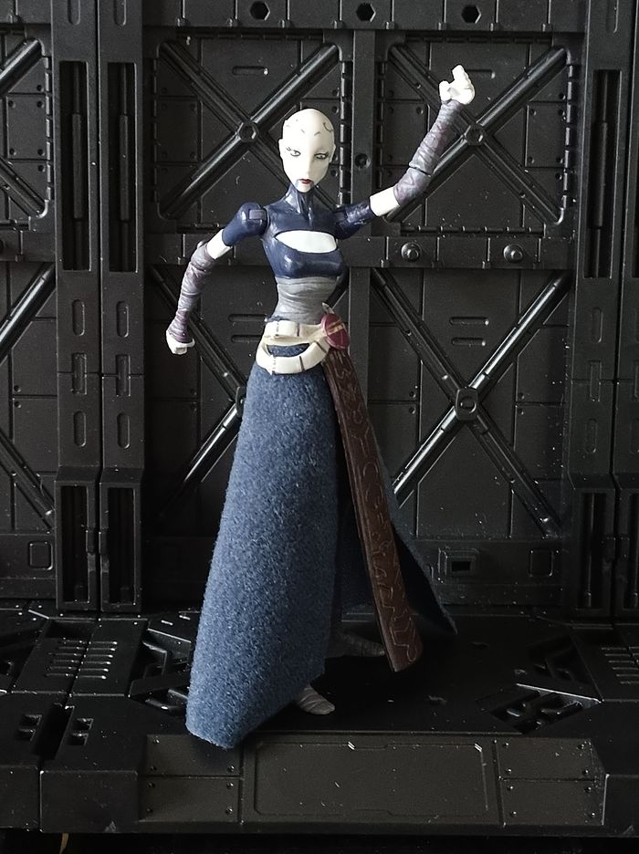 Starwars - figurine Asajj Ventress - photo numéro 4