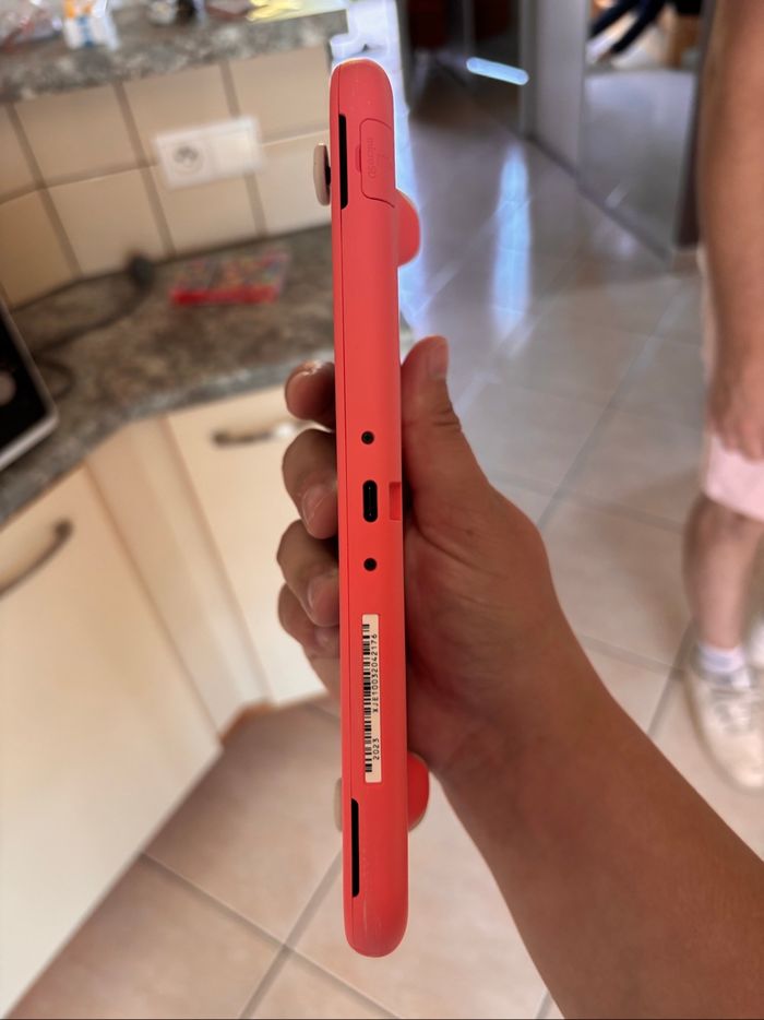 Nintendo Switch Lite - photo numéro 5