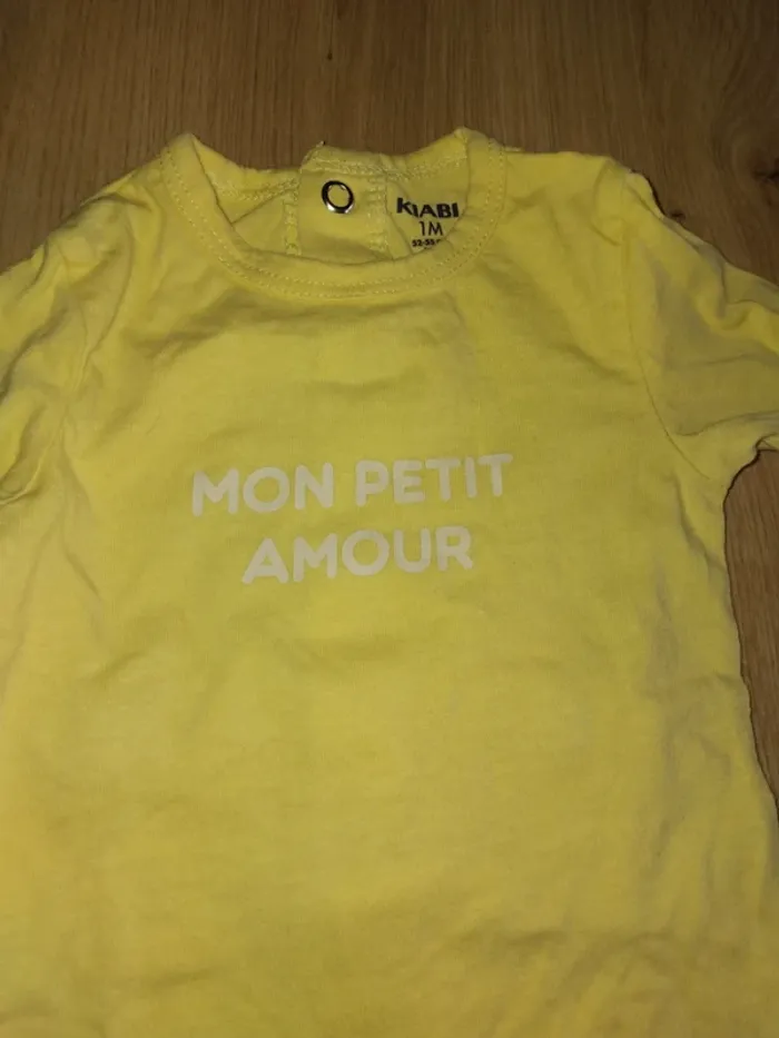 2 pyjamas  léger 1 mois - photo numéro 3