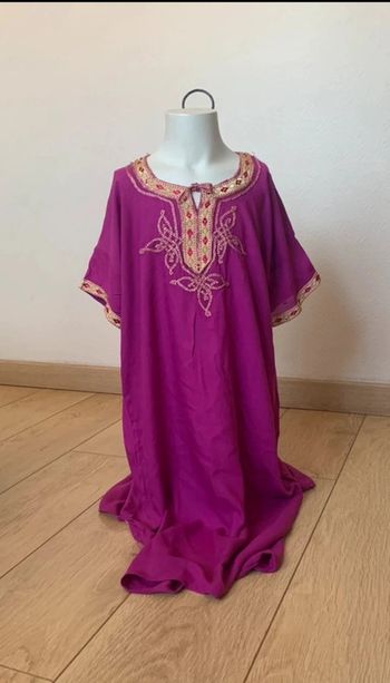 Robe d’intérieur orientale fille 4/6 ans broderie dorée