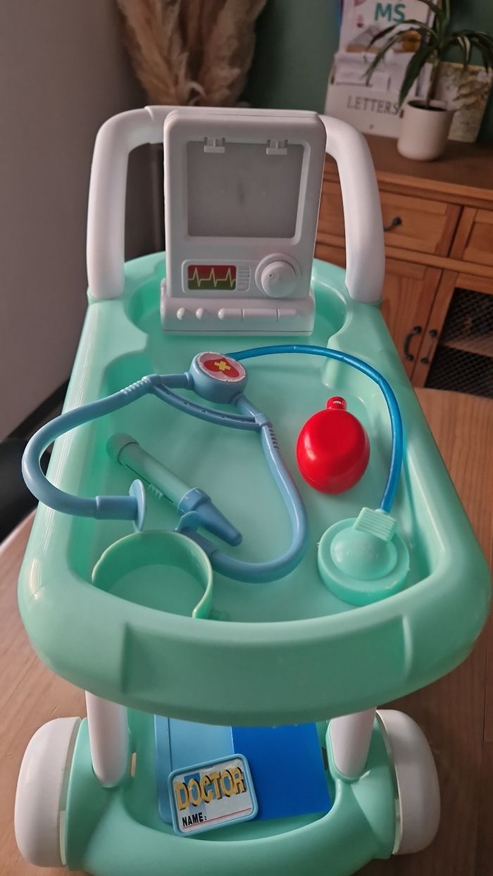 Chariot infirmier - photo numéro 2