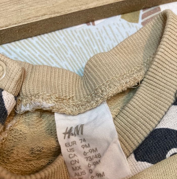 3 pulls 1 gilet 12 mois - photo numéro 3