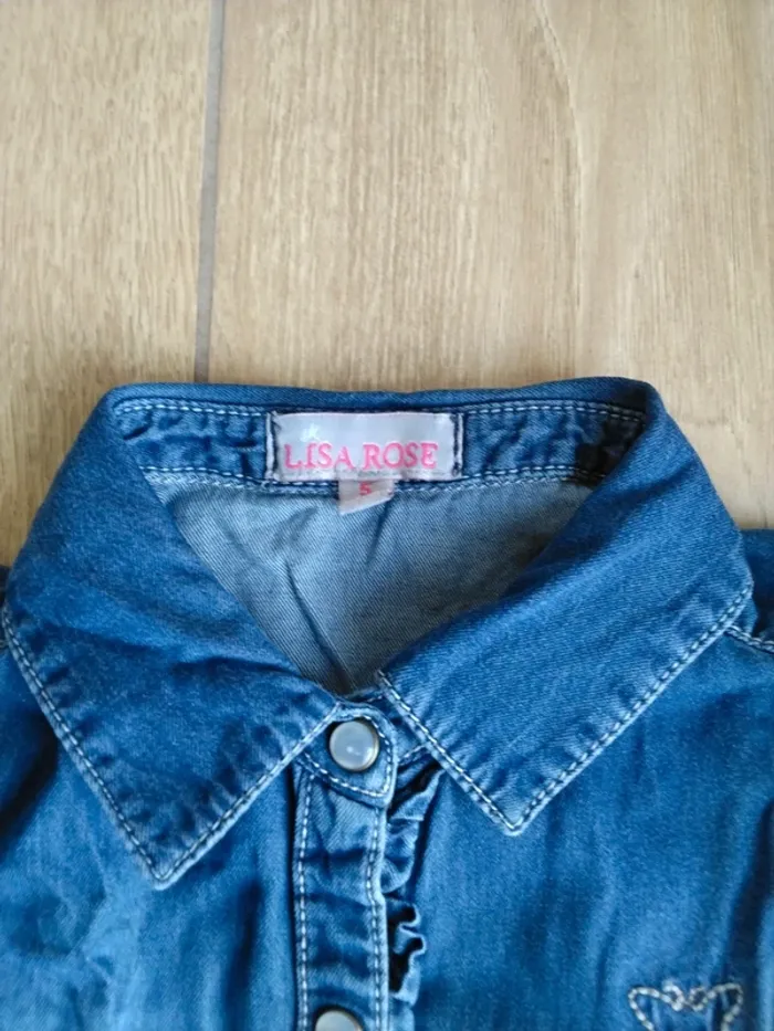Robe en jean Lila rose 5 ans très bon état - photo numéro 4