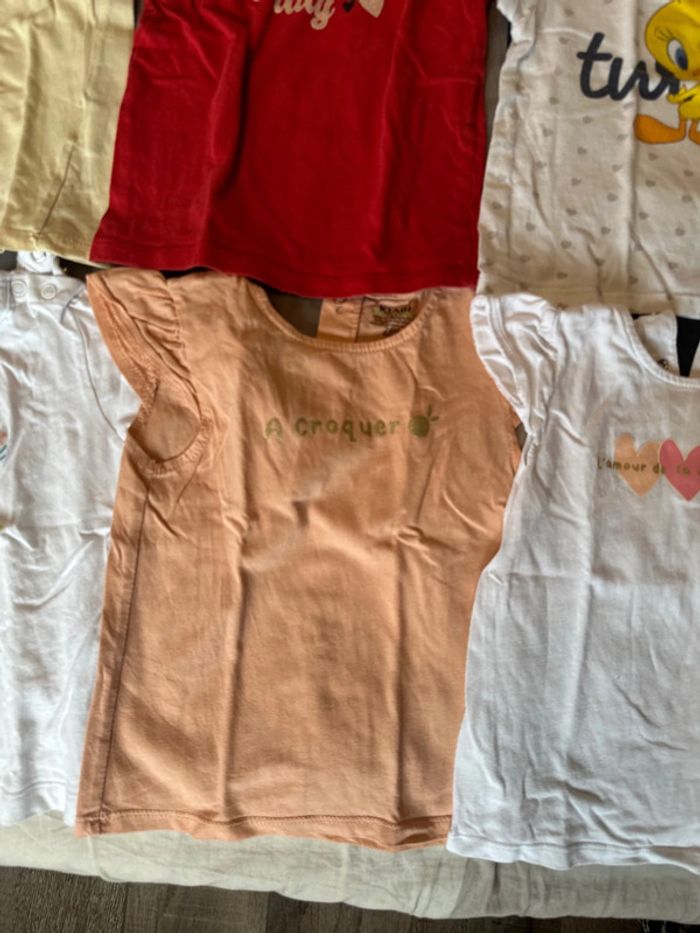 Lot de 6 t-shirt en 24 mois - photo numéro 6