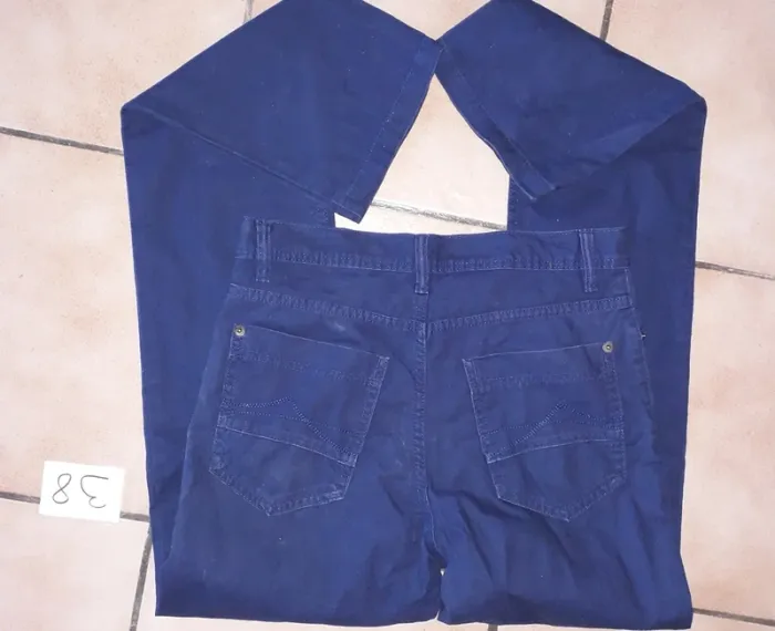 Pantalon homme T 38 - photo numéro 3