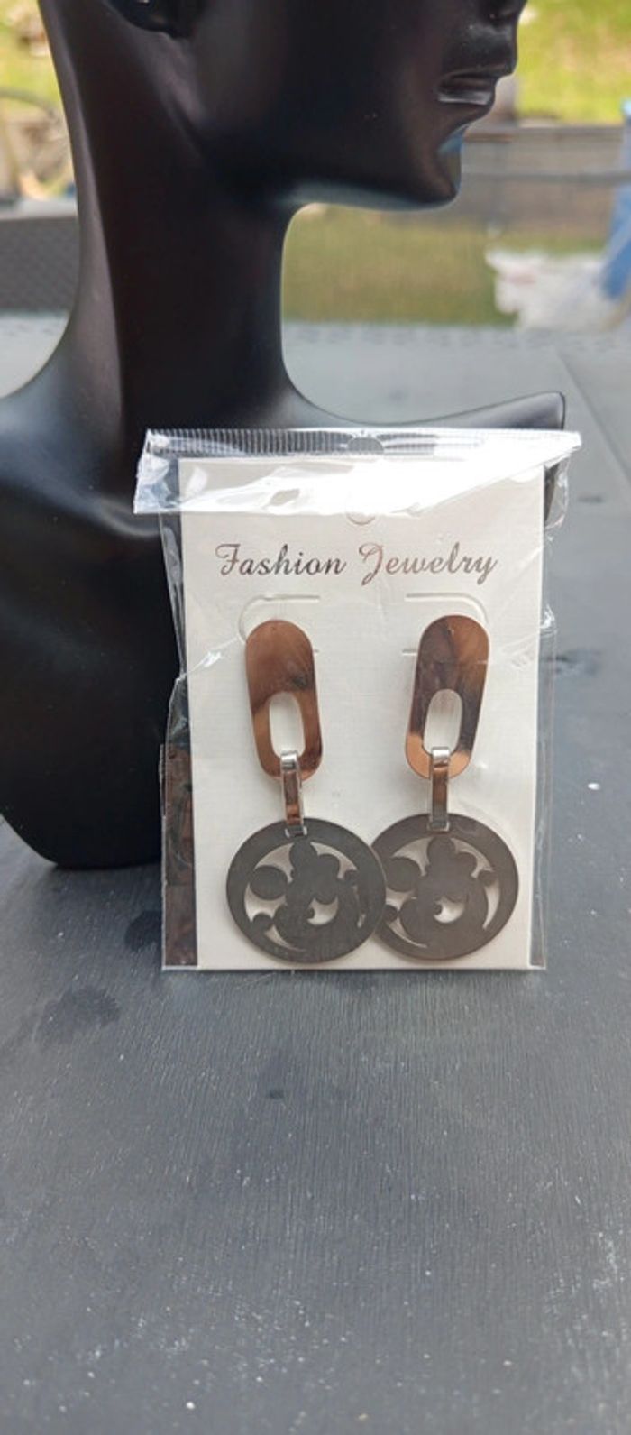 Boucles d'oreilles rondes femme - photo numéro 2
