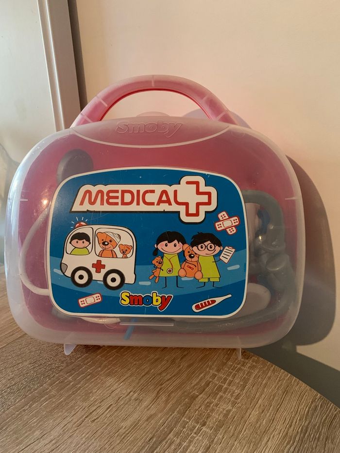 Mallette de docteur smoby