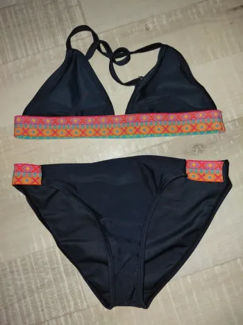 Maillot de bain 2 pièces noir formes géométriques