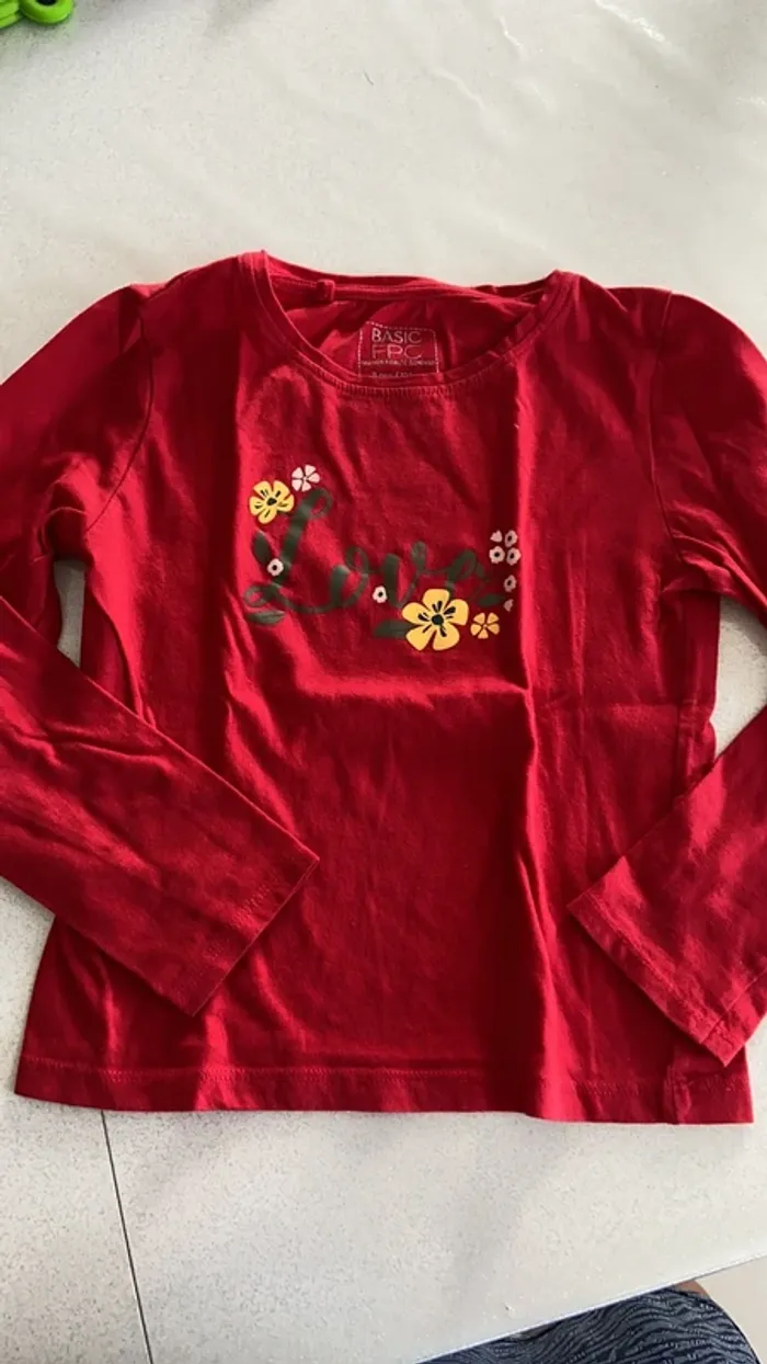 Tee-shirts taille 8ans