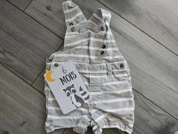 Salopette short taille 6 mois