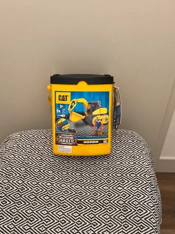 Machine Maker - Caterpillar Junior Operator Excavator Véhicule de construction