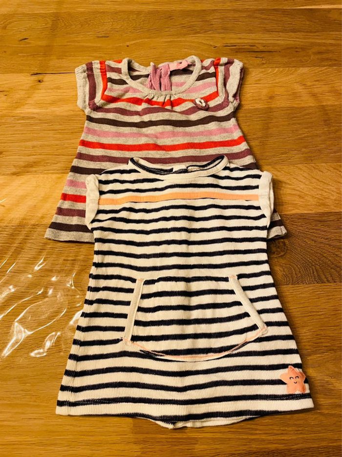 2 robes taille 3 mois