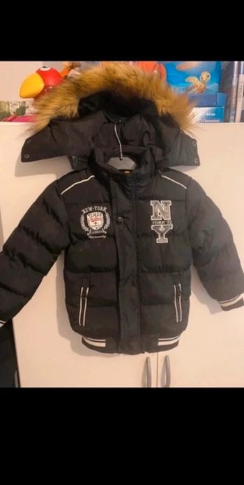 Doudoune à capuche taille 3 ans