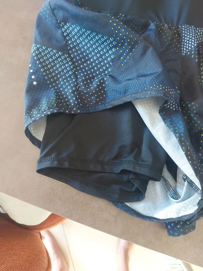 Short de sport marine - photo numéro 3