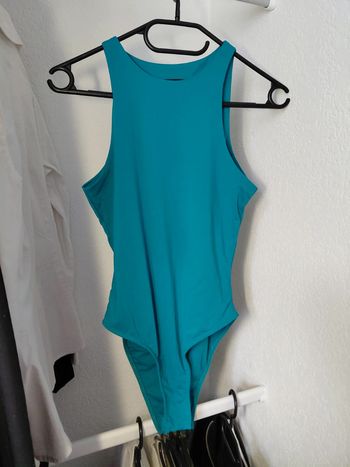 Body turquoise