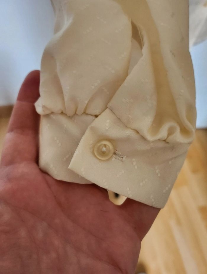 Sublime Blouse Creme Col Lavallière Taille 40 - photo numéro 2